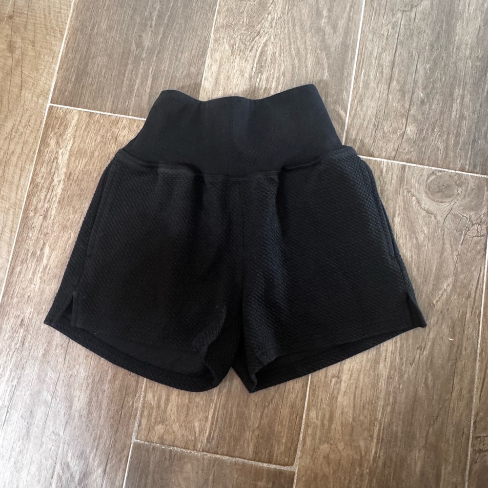 Born Primitive Black cloud shorts